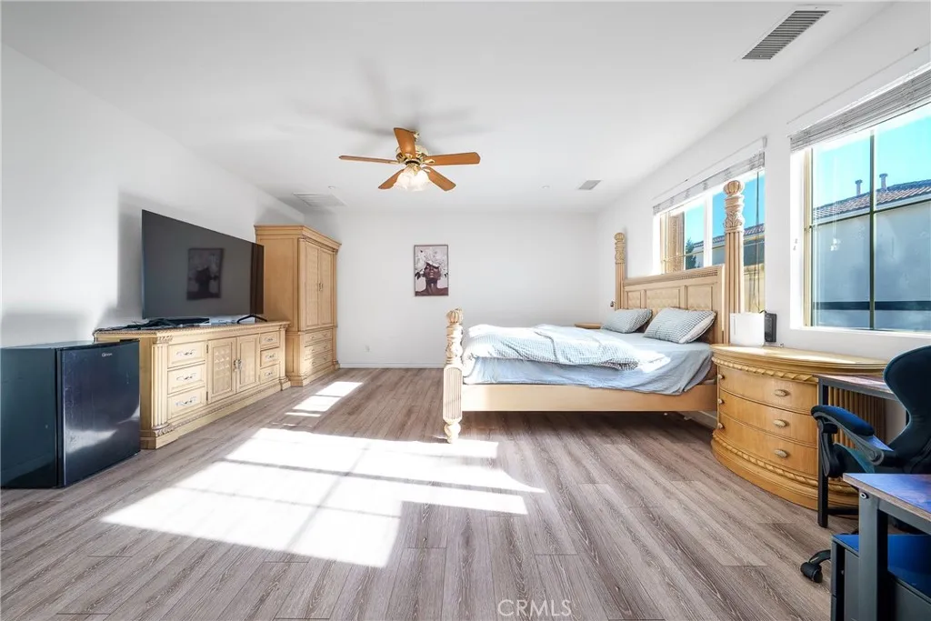 15187 Hawk Street, Fontana, California 92336 home-pic-14