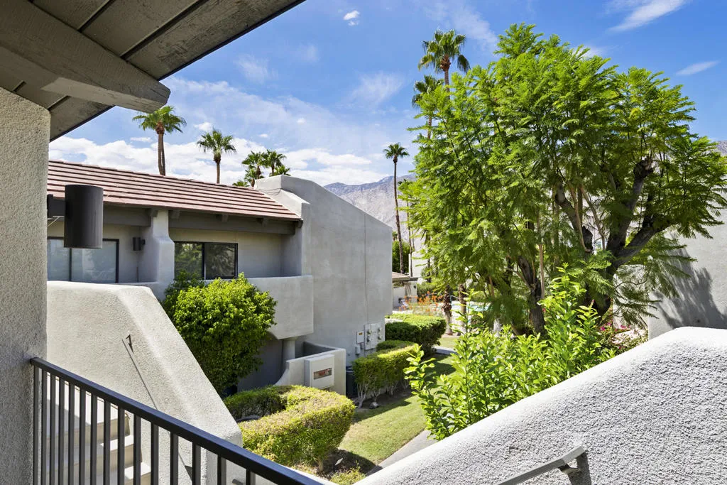 1150 E Amado Road 8a2, Palm Springs, California 92262 home-pic-4