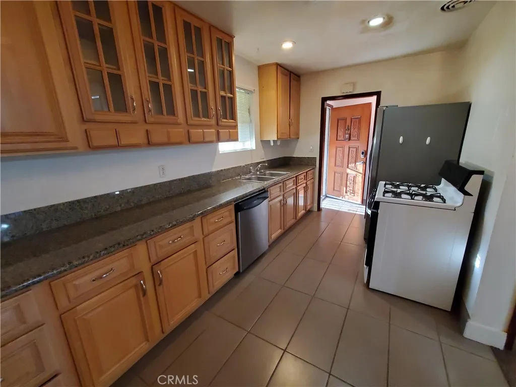2245 W Francisquito Avenue, West Covina, California 91790 home-pic-10