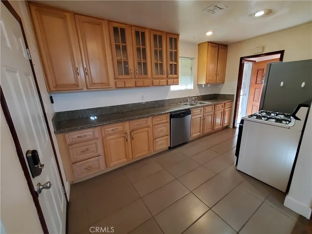 2245 W Francisquito Avenue, West Covina, California 91790 home-pic-9