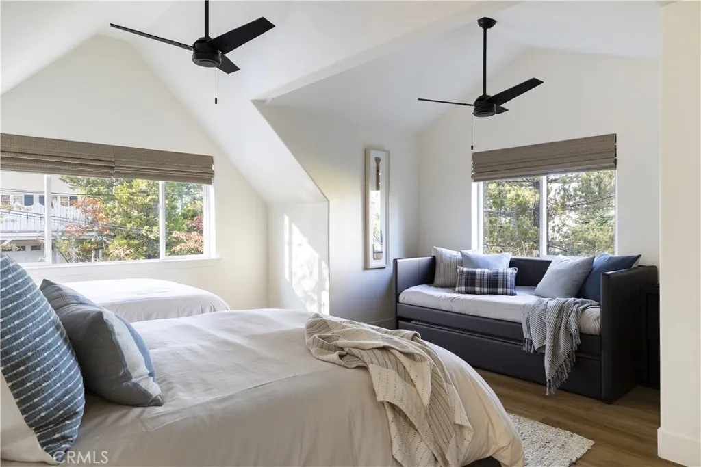 357 Mittry, Lake Arrowhead, California 92352 home-pic-10