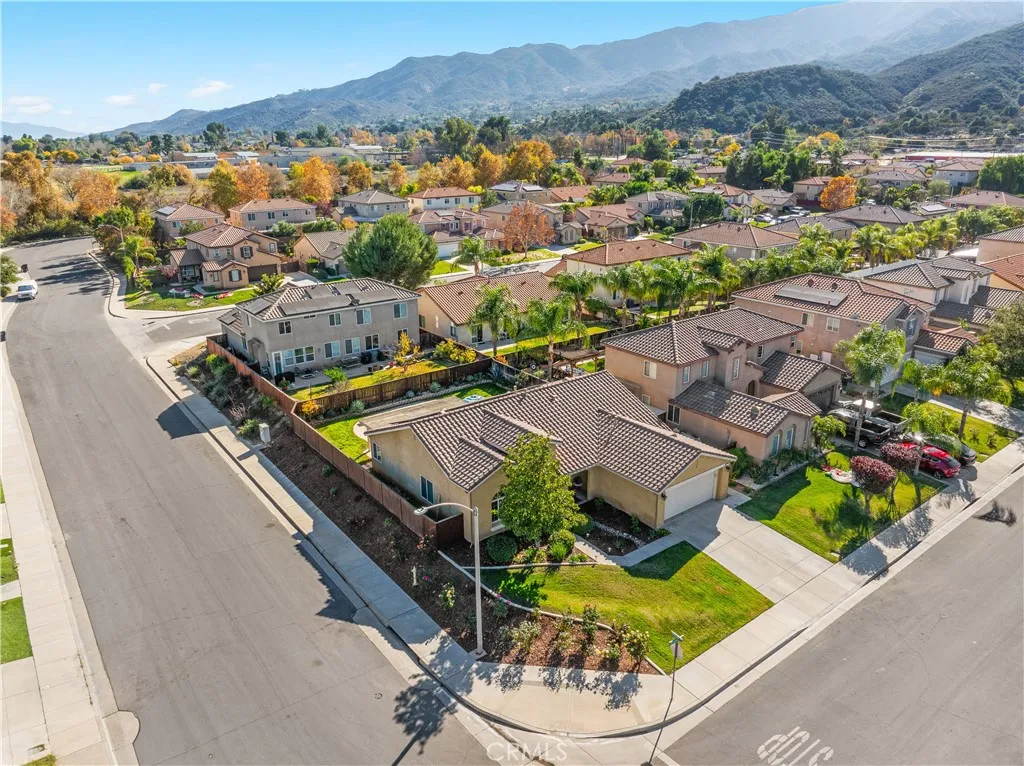 32816 Autumn Wood Cir, Lake Elsinore, California 92530 home-pic-44