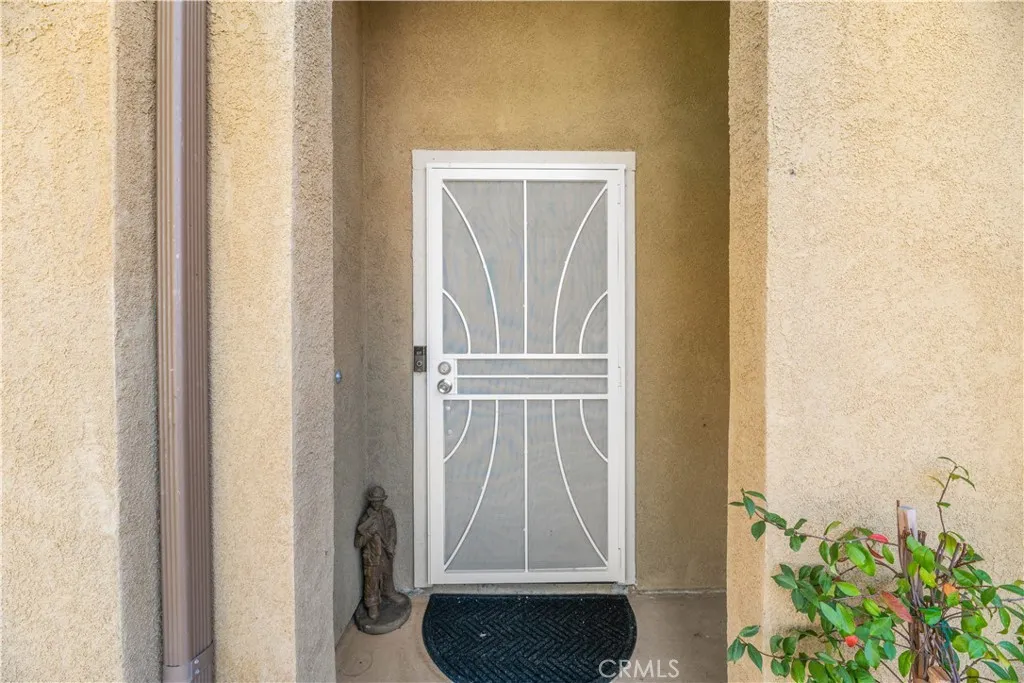 32816 Autumn Wood Cir, Lake Elsinore, California 92530 home-pic-7