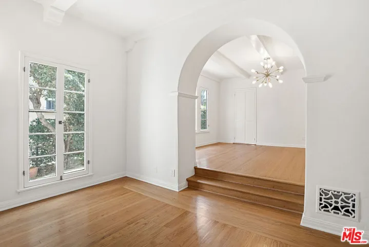 7972 Blackburn Avenue, Los Angeles, California 90048