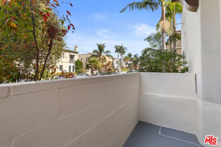 7972 Blackburn Avenue, Los Angeles, California 90048