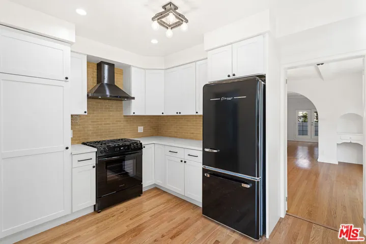 7972 Blackburn Avenue, Los Angeles, California 90048