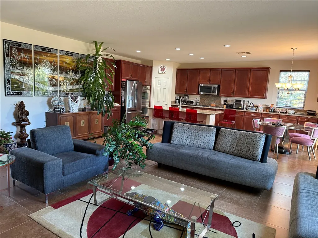 34271 San Simeon Street, Temecula, California 92592 home-pic-1