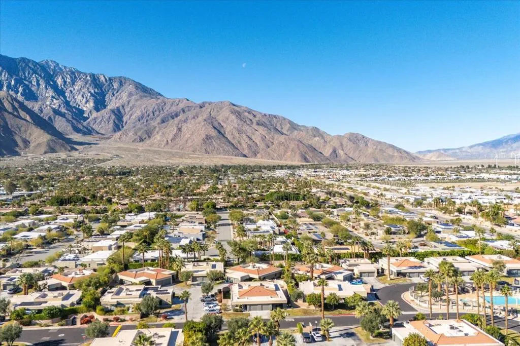 3081 Sunflower Circle W, Palm Springs, California 92262 home-pic-38