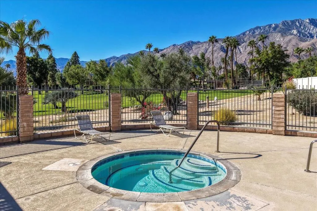3081 Sunflower Circle W, Palm Springs, California 92262 home-pic-59