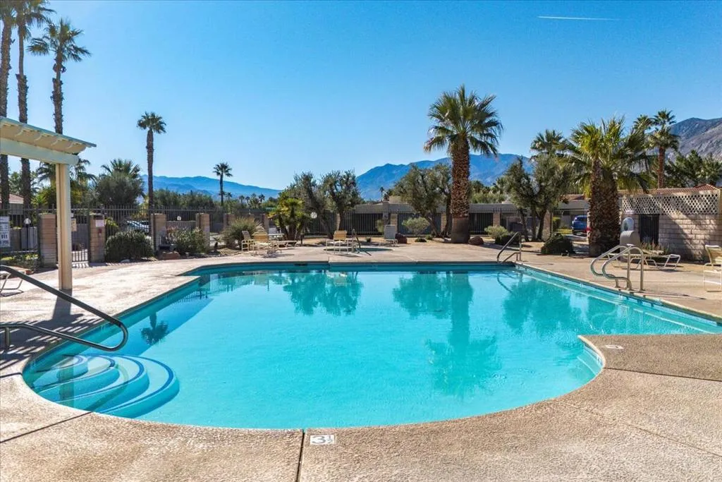 3081 Sunflower Circle W, Palm Springs, California 92262 home-pic-45