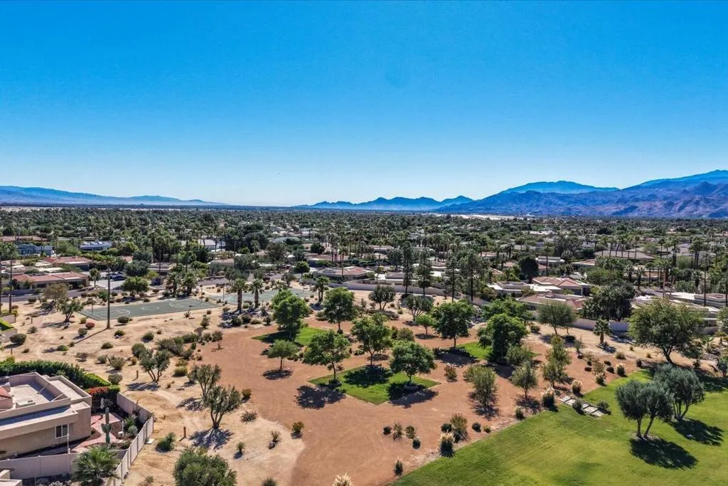 3081 Sunflower Circle W, Palm Springs, California 92262 home-pic-67