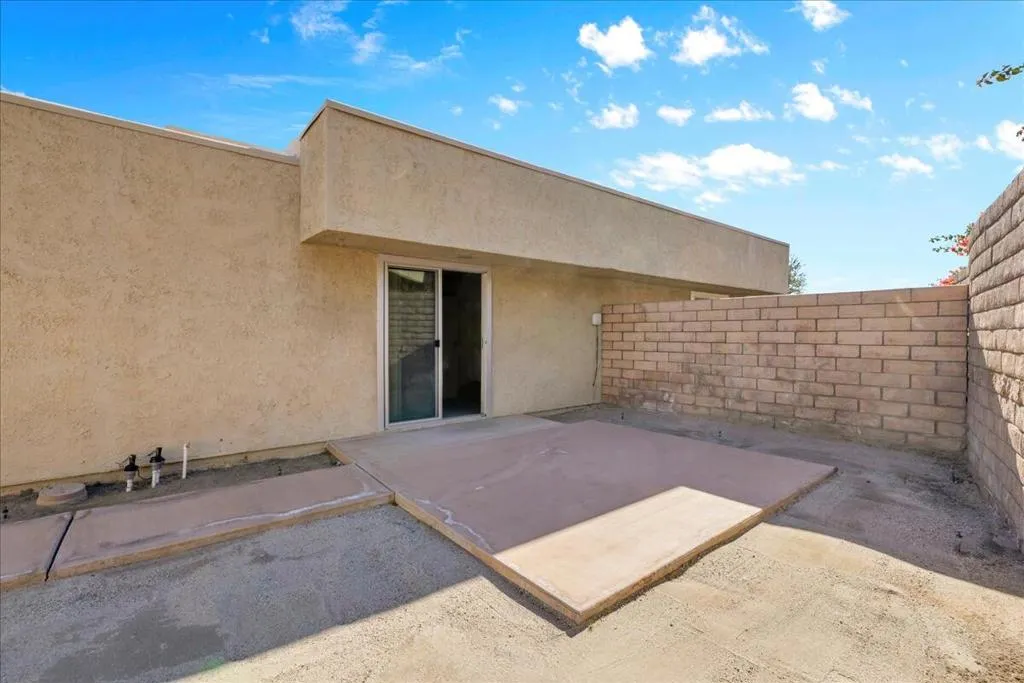 3081 Sunflower Circle W, Palm Springs, California 92262 home-pic-29