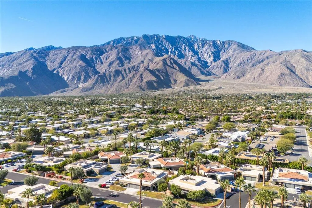 3081 Sunflower Circle W, Palm Springs, California 92262 home-pic-37