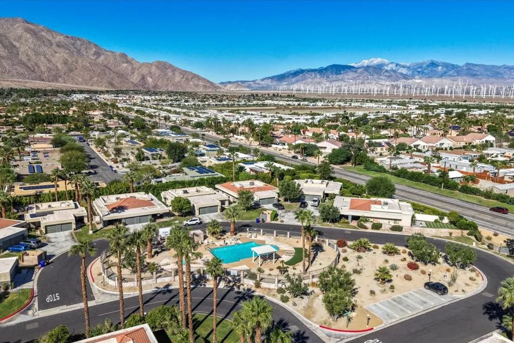 3081 Sunflower Circle W, Palm Springs, California 92262 home-pic-60