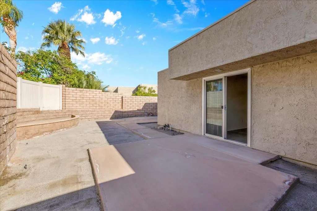 3081 Sunflower Circle W, Palm Springs, California 92262 home-pic-28