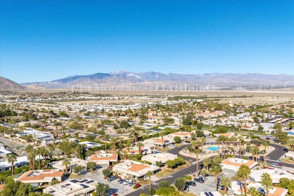 3081 Sunflower Circle W, Palm Springs, California 92262 home-pic-39