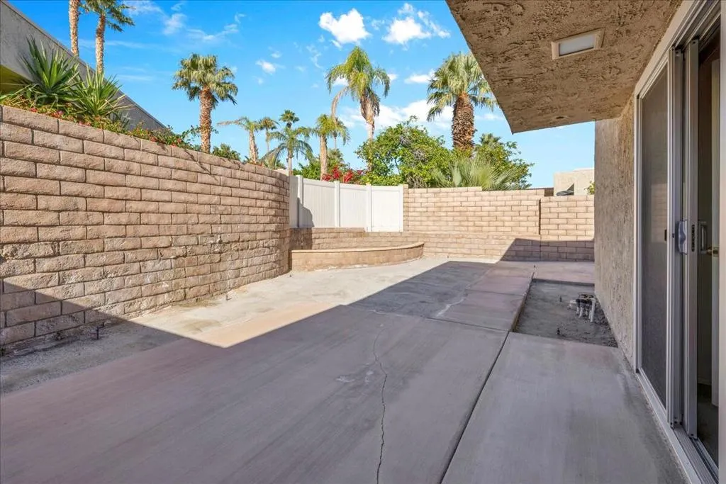3081 Sunflower Circle W, Palm Springs, California 92262 home-pic-27