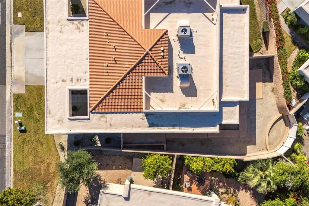3081 Sunflower Circle W, Palm Springs, California 92262 home-pic-36