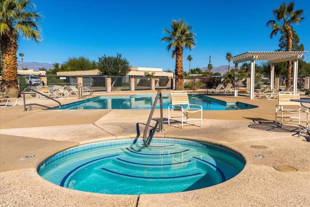 3081 Sunflower Circle W, Palm Springs, California 92262 home-pic-47
