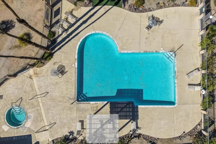 49-SUNRISE PALMS AMENITIES (1)