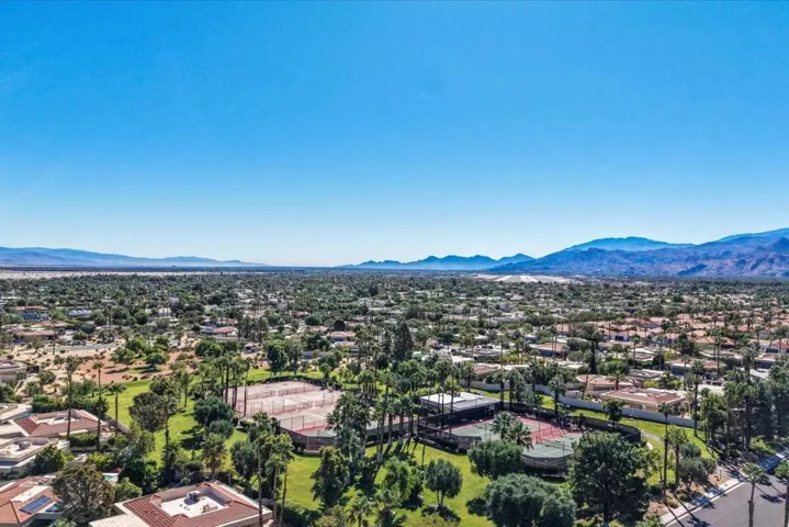 57-SUNRISE PALMS AMENITIES (17)