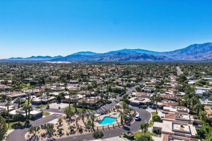 63-SUNRISE PALMS AMENITIES (22)