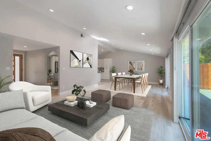 Virtual Staged Living/Dining A