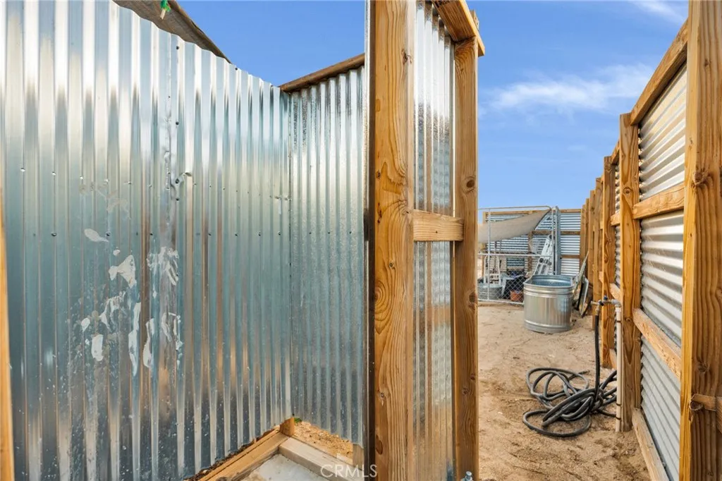68476 Pole Line, 29 Palms, California 92277 home-pic-5