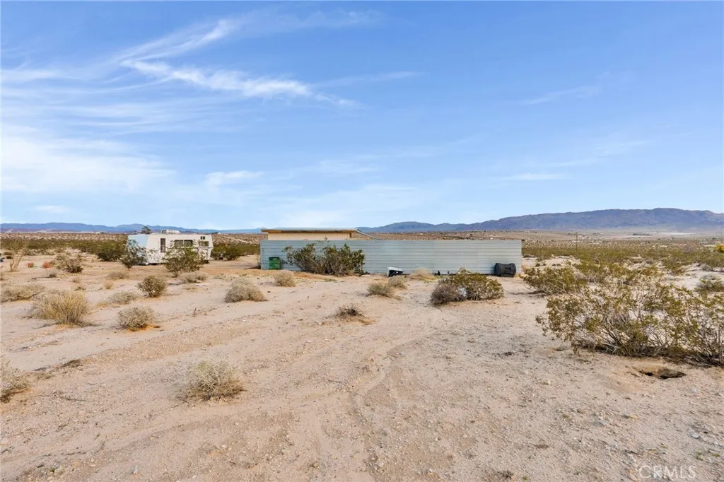 68476 Pole Line, 29 Palms, California 92277 home-pic-15