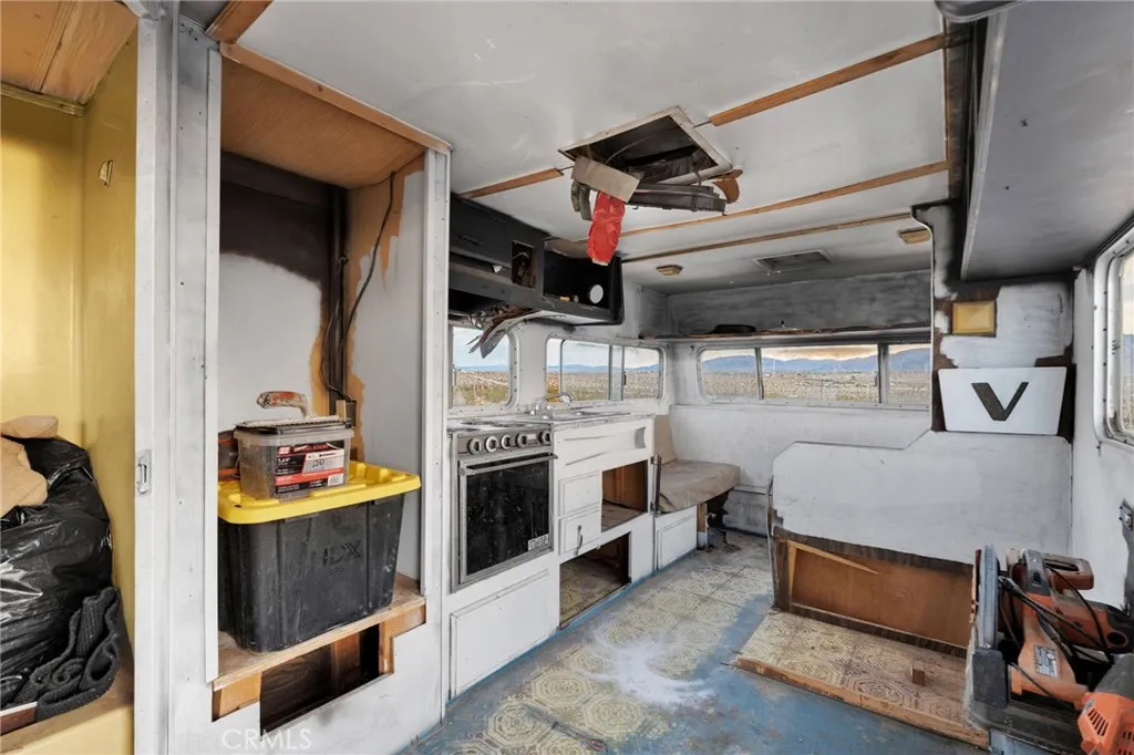 68476 Pole Line, 29 Palms, California 92277 home-pic-14