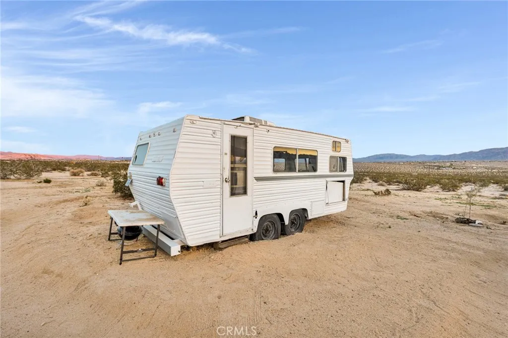 68476 Pole Line, 29 Palms, California 92277 home-pic-13