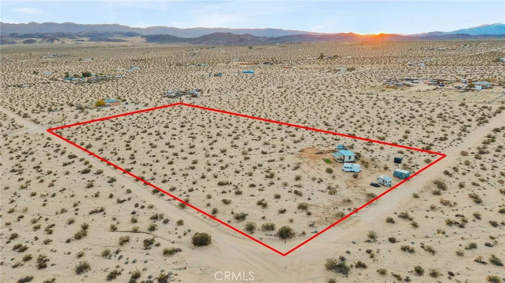 68476 Pole Line, 29 Palms, California 92277 home-pic-20