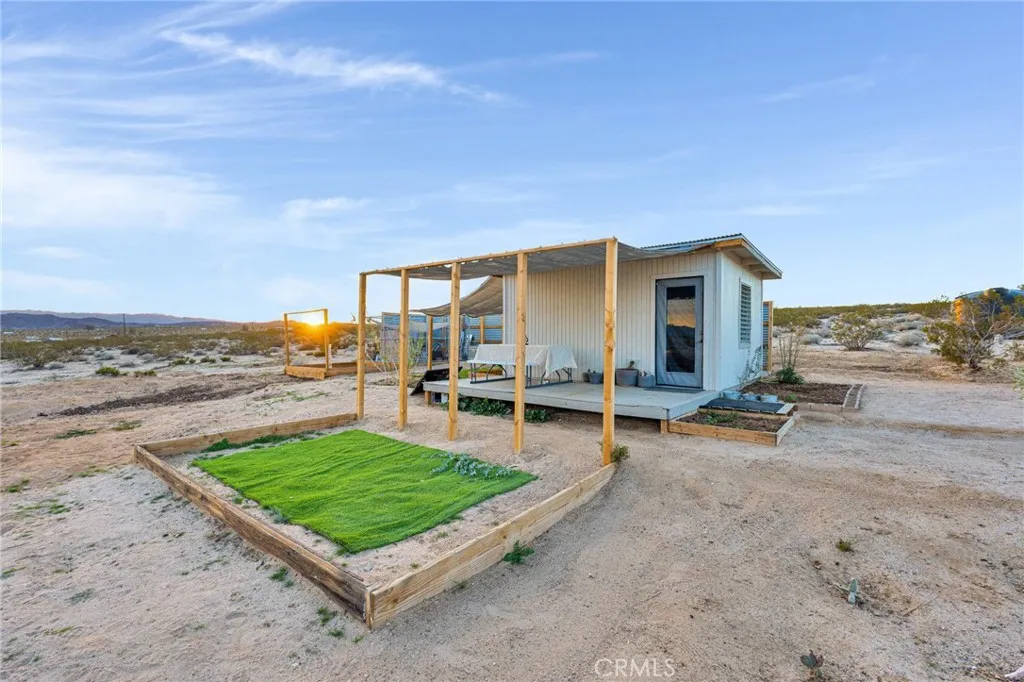 68476 Pole Line, 29 Palms, California 92277 home-pic-0
