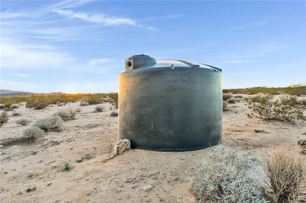 68476 Pole Line, 29 Palms, California 92277 home-pic-16