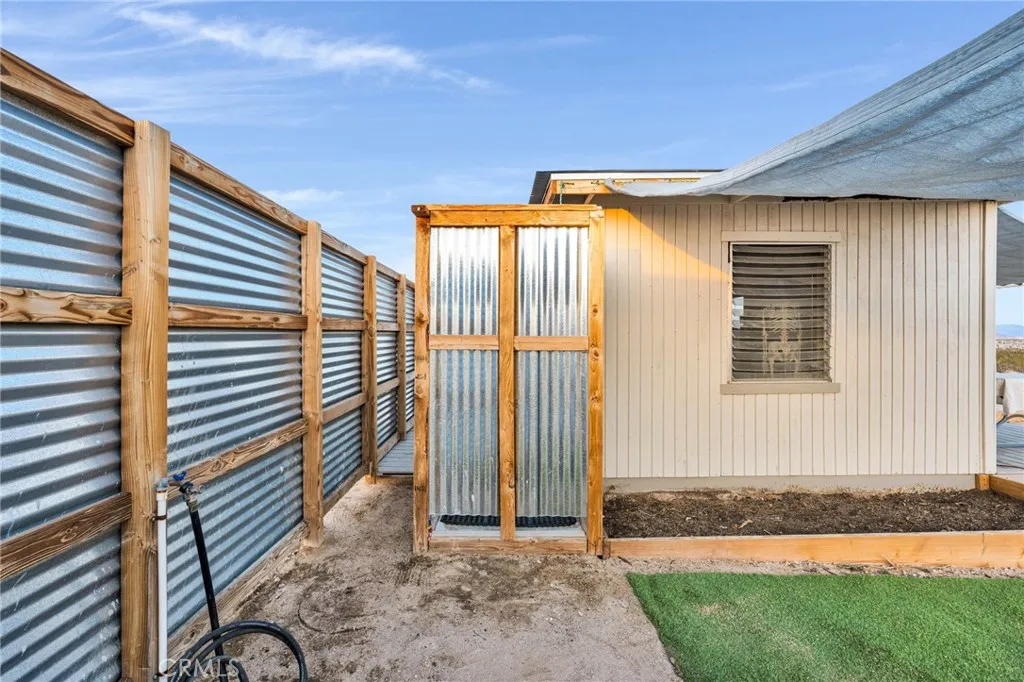68476 Pole Line, 29 Palms, California 92277 home-pic-6
