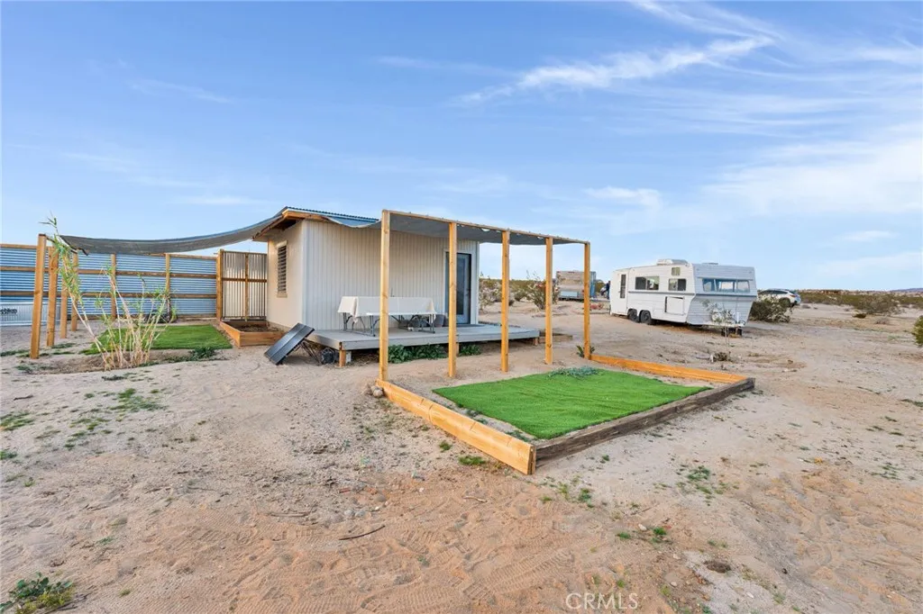 68476 Pole Line, 29 Palms, California 92277 home-pic-2