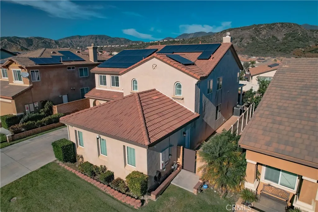 3999 Currant Lane, San Bernardino, California 92407 home-pic-2