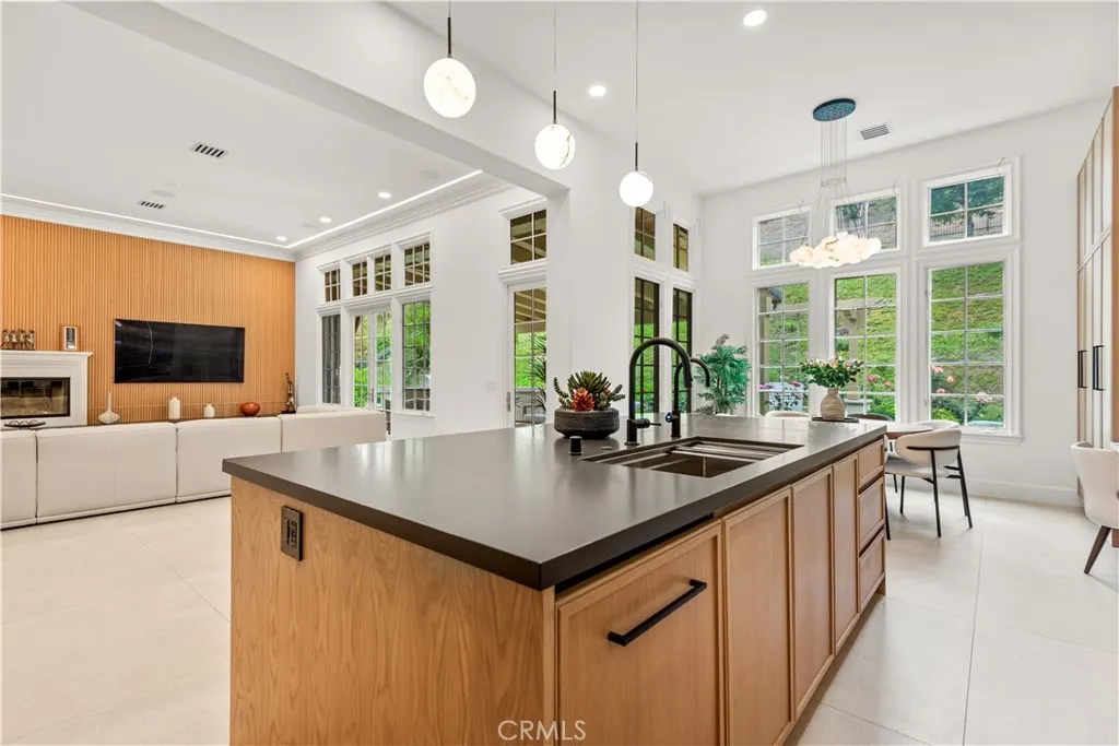 25410 Prado De Las Bellotas, Calabasas, California 91302 home-pic-8