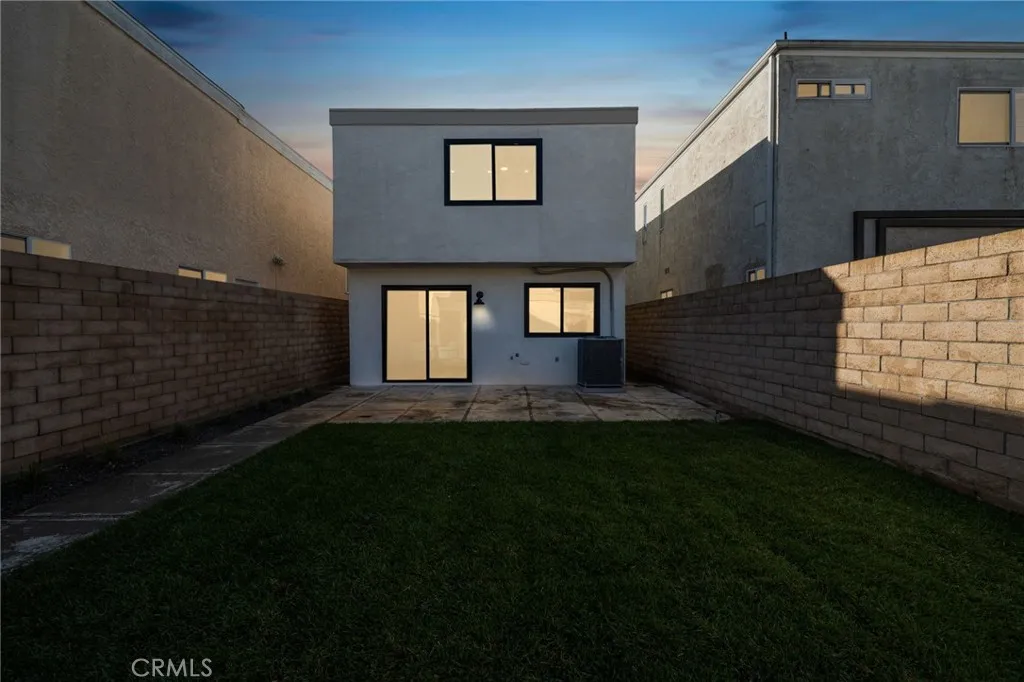 332 Flint Avenue, Long Beach, California 90814 home-pic-23