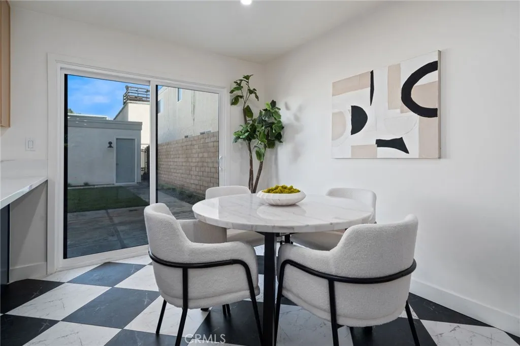 332 Flint Avenue, Long Beach, California 90814 home-pic-6