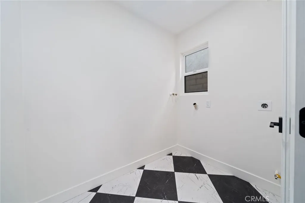 332 Flint Avenue, Long Beach, California 90814 home-pic-8