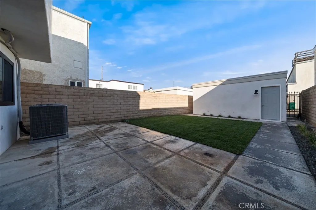 332 Flint Avenue, Long Beach, California 90814 home-pic-26