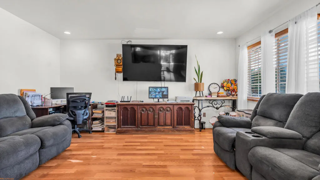 13576 La Mesa Drive, Desert Hot Springs, California 92240 home-pic-7