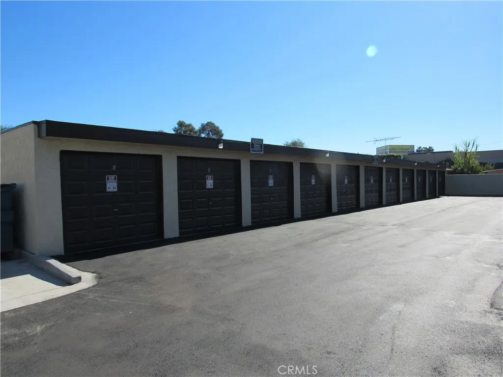 17100 Downey Avenue, Bellflower, California 90706 home-pic-2