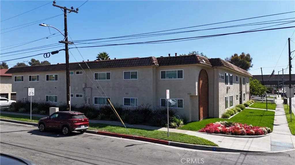 17100 Downey Avenue, Bellflower, California 90706 home-pic-9