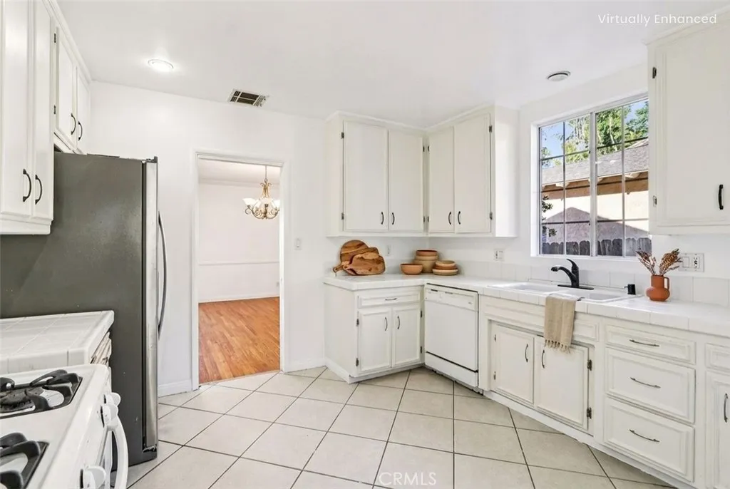 10509 Silverton, Tujunga, California 91042 home-pic-15