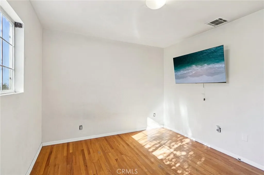 10509 Silverton, Tujunga, California 91042 home-pic-23