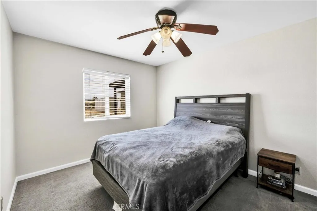 58331 Caliente Street, Yucca Valley, California 92284 home-pic-16