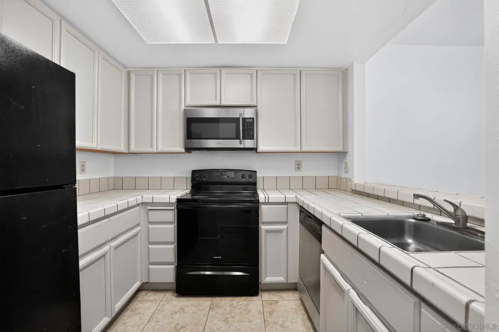 3784 Stoneglen N, Richmond, California 94806 home-pic-10