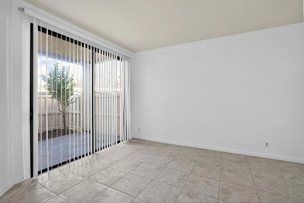 3784 Stoneglen N, Richmond, California 94806 home-pic-4